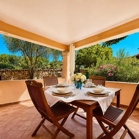 Hébergement de vacances Sweet With Shared Pool Baja Sardinia