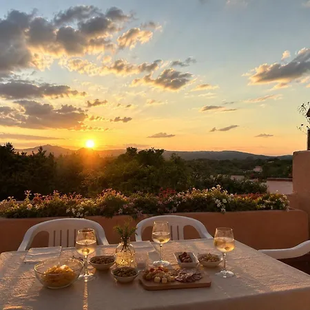 Sweet With Shared Pool بايا سردينيا